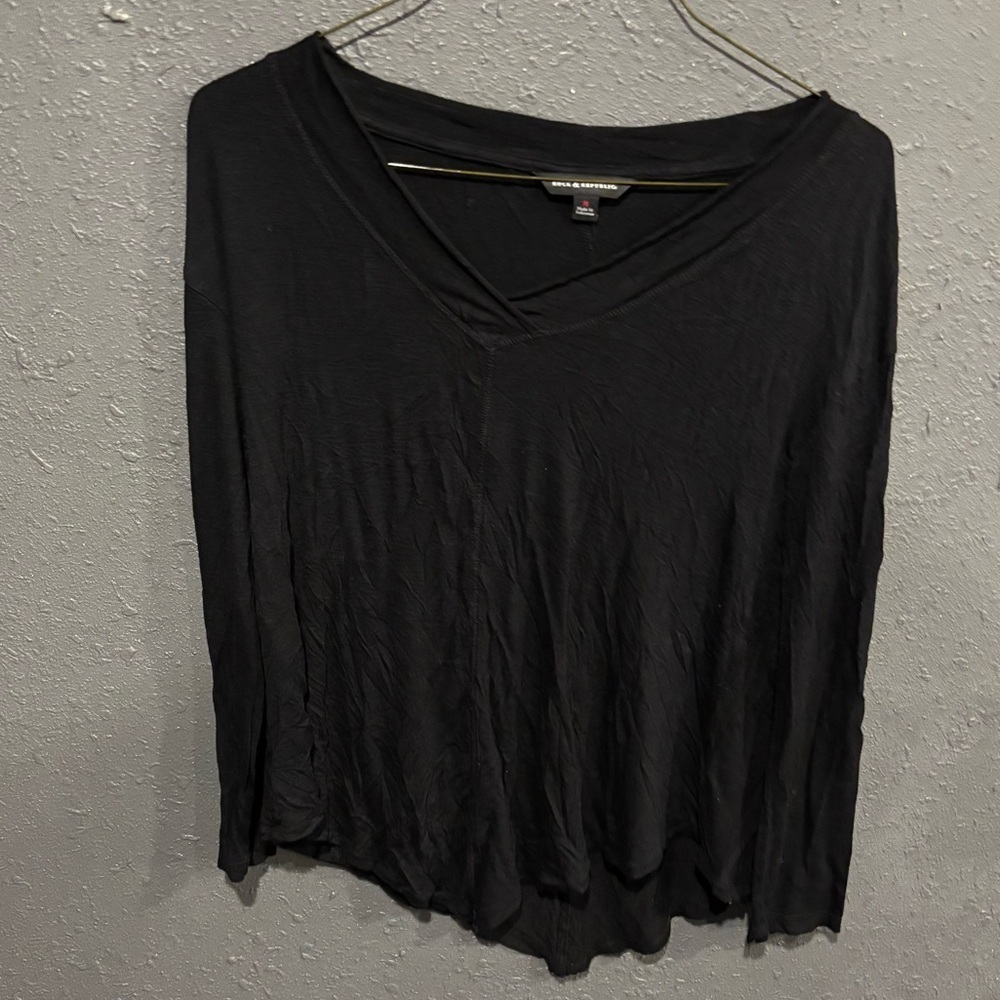 Women’s Rock Republic Vneck Blouse